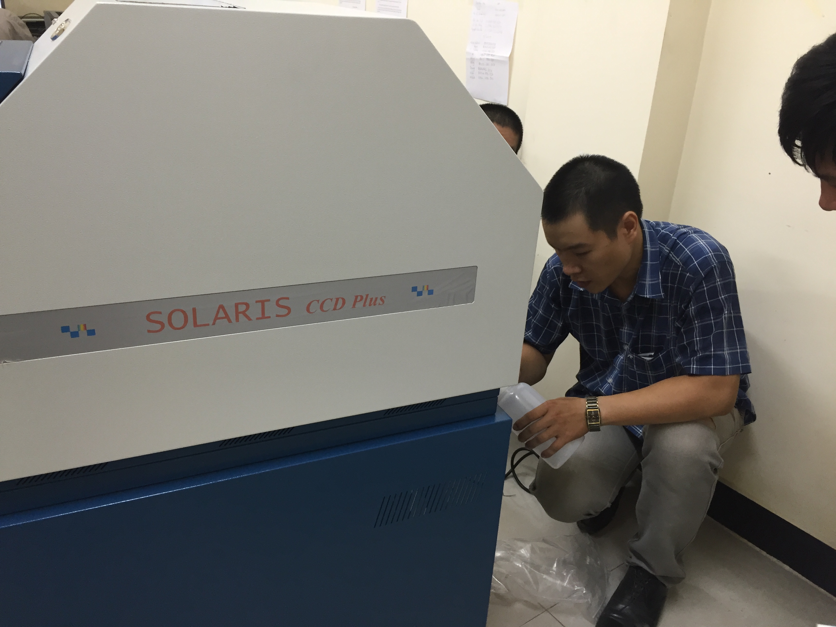 Lắp đường thoát khí thải argon cho máy quang phổ S5 SOLARIS CCD PLUS