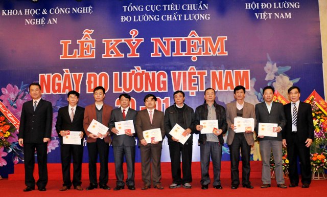 04_Tin-ve-Ngay-Do-luong-Viet-Nam-tai-Nghe-An_1.JPG